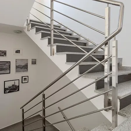Center With Free Parking Bed and Breakfast 4*
