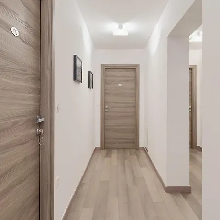 Center With Free Parking Bed and Breakfast 4*