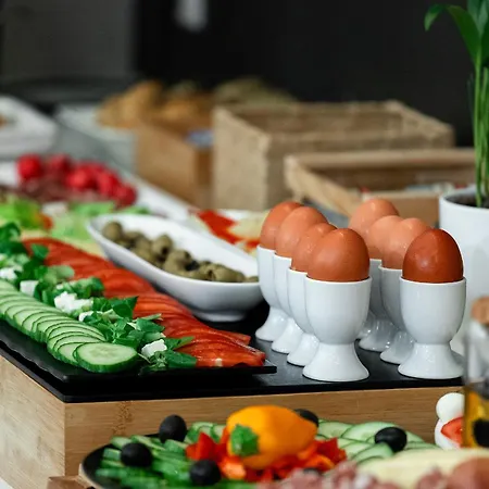 Bed & Breakfast Center - Breakfast Included Pula