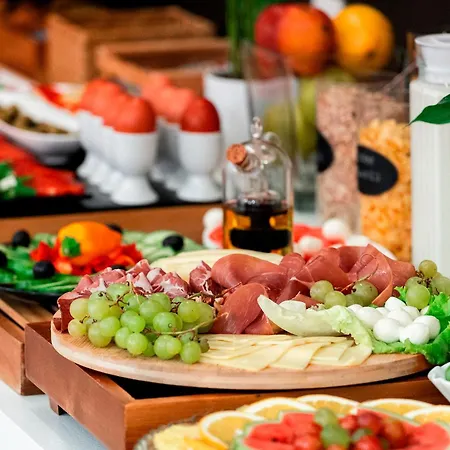 Bed & Breakfast Center - Breakfast Included Pula