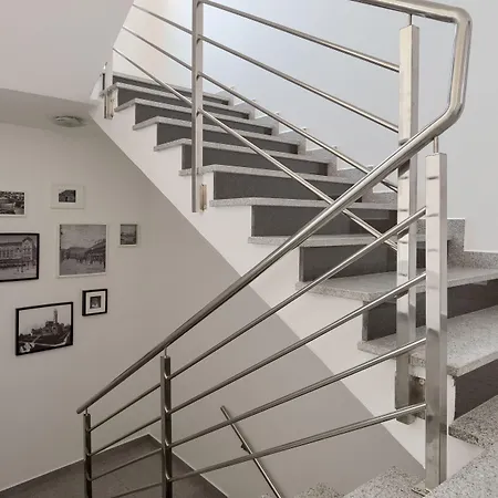 Bed & Breakfast Center - Breakfast Included Pula