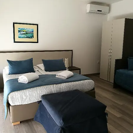 Center With Free Parking Bed and Breakfast
