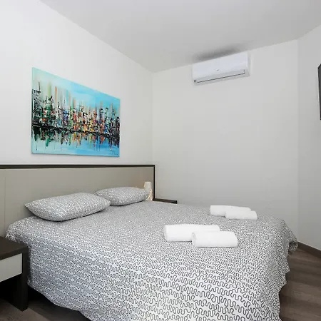 Center With Free Parking Bed and Breakfast