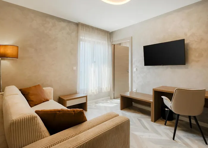 فندق مبيت وإفطار Center - Breakfast Included