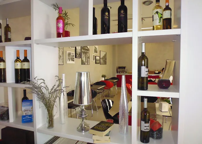 Center - Breakfast Included فندق مبيت وإفطار