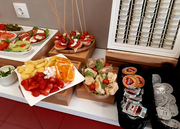 Nocleg ze śniadaniem Center - Breakfast Included