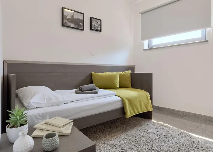 Center - Breakfast Included فندق مبيت وإفطار بولا