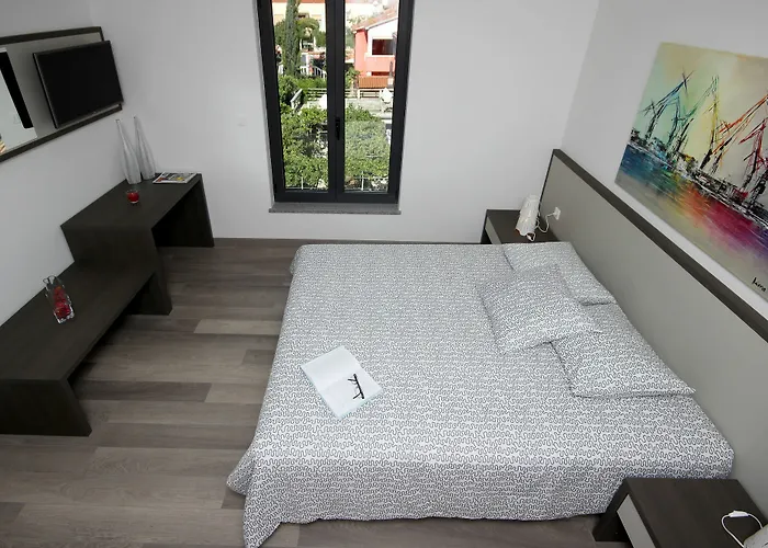 Center - Breakfast Included