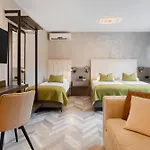 Bed and breakfast Center - Breakfast Included Pula