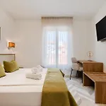 Pula City Center Accommodation - Breakfast Included 4* Pula