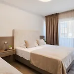 Bed and breakfast Center - Breakfast Included 4*