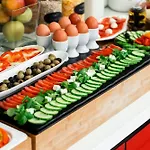 Center - Breakfast Included 4* Pula