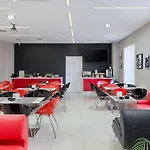 Pula City Center Accommodation - Breakfast Included Pula