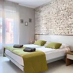 Bed & Breakfast Pula City Center Accommodation - Breakfast Included Pula