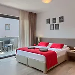 Pula City Center Accommodation - Breakfast Included