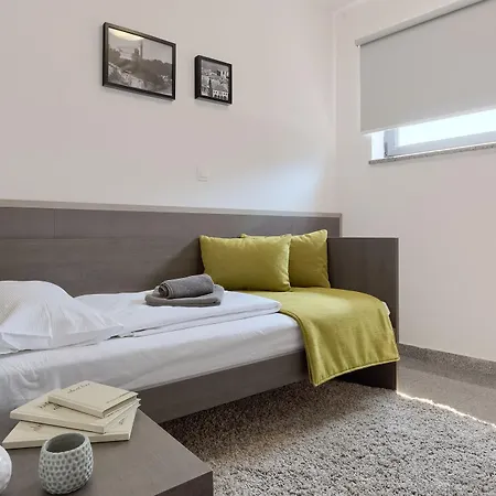 Oda ve Kahvaltı Center With Free Parking Pula