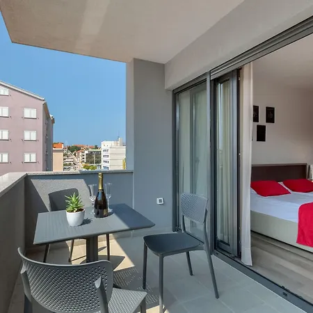 Oda ve Kahvaltı Center With Free Parking Pula