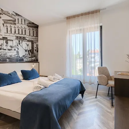 Pula City Center Accommodation - Breakfast Included
