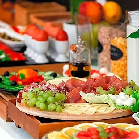 Center - Breakfast Included B&B 4*