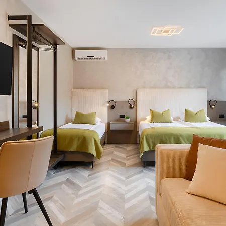 Bed & Breakfast - Pula City Center Accommodation Frühstückspension 4*