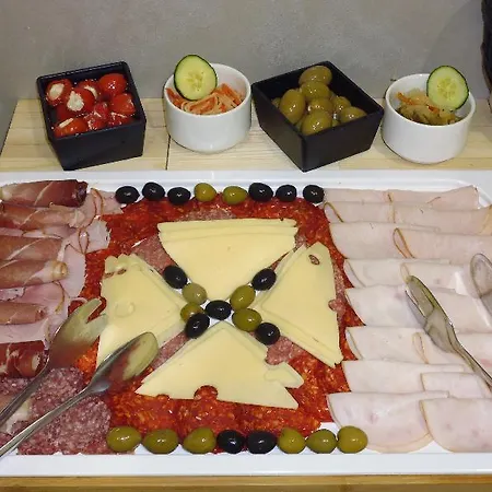 Center With Free Parking B&B 4*