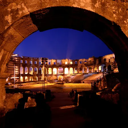 Center With Free Parking Pula