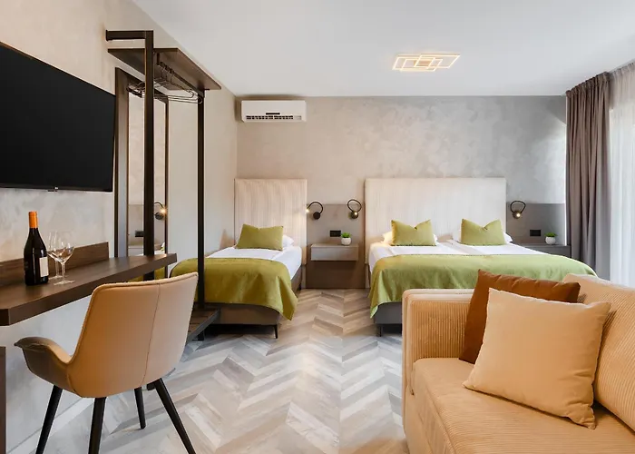 Bed and breakfast Center - Breakfast Included Pula