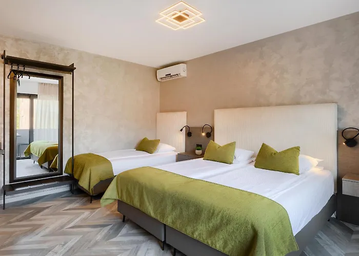 Pula City Center Accommodation - Breakfast Included Pula