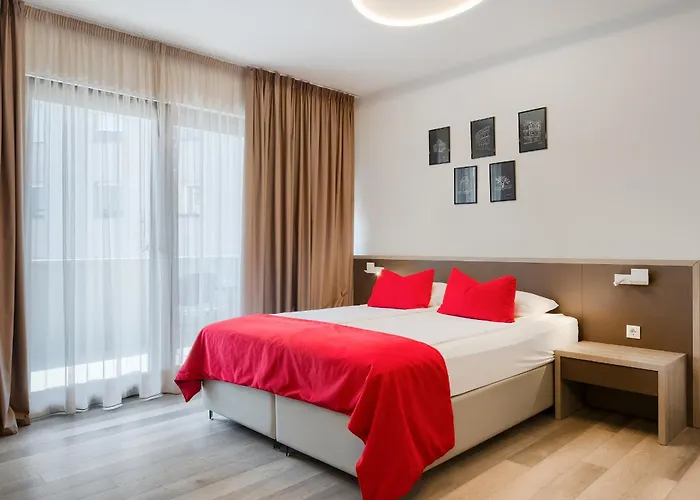 Pula City Center Accommodation - Breakfast Included 4* Pula