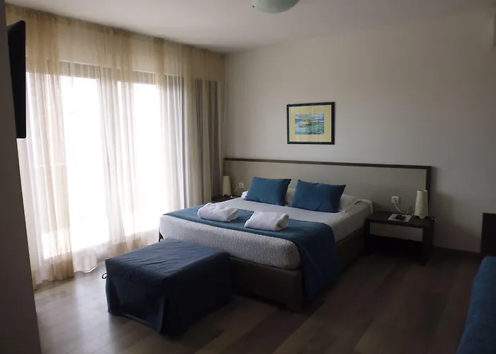 Center - Breakfast Included Bed and breakfast