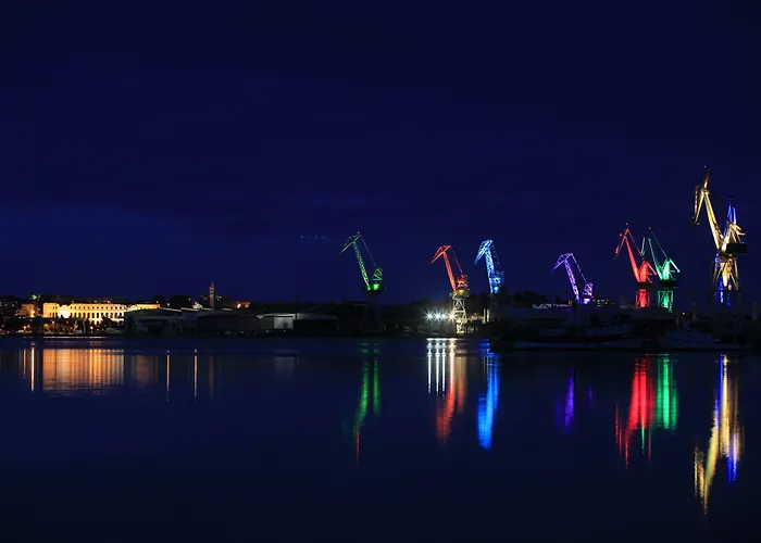 Pula City Center Accommodation - Breakfast Included