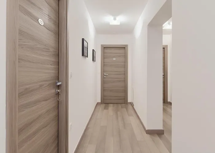 Pula City Center Accommodation - Breakfast Included Pula