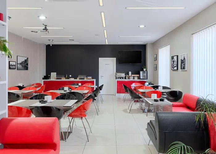 Pula City Center Accommodation - Breakfast Included Pula