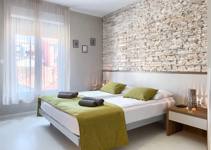 Bed & Breakfast Pula City Center Accommodation - Breakfast Included Pula