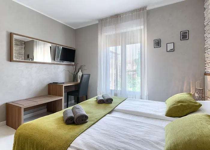 Bed and breakfast Center - Breakfast Included