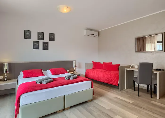 Bed & Breakfast Pula City Center Accommodation - Breakfast Included 4*