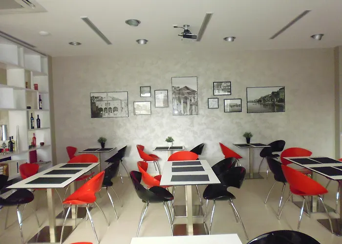 Pula City Center Accommodation - Breakfast Included