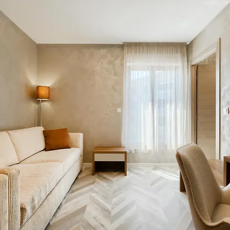 Center - Breakfast Included Bed and Breakfast 4*