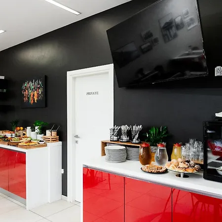 Center - Breakfast Included Bed and Breakfast