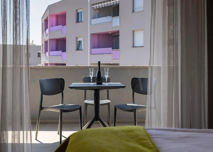 Panzió Center - Breakfast Included 4*